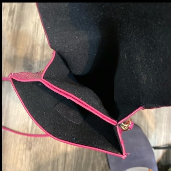 Small pink purse with latch, faux leather texture/feel, small crossbody purse - Picture 2 of 4